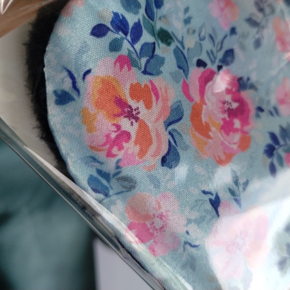 Satin Sleep Mask - Picture 2 of 2